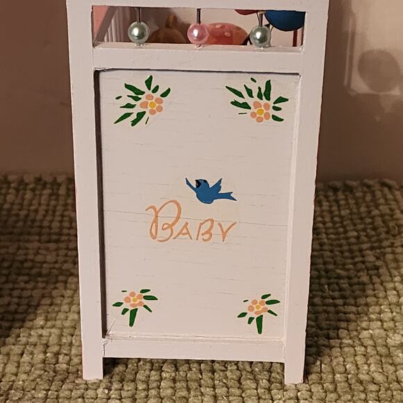 Vintage Enesco Baby Crib Music Box Bouncing Baby Pink Nursery Toy 1970s Taiwan - Picture 7 of 13